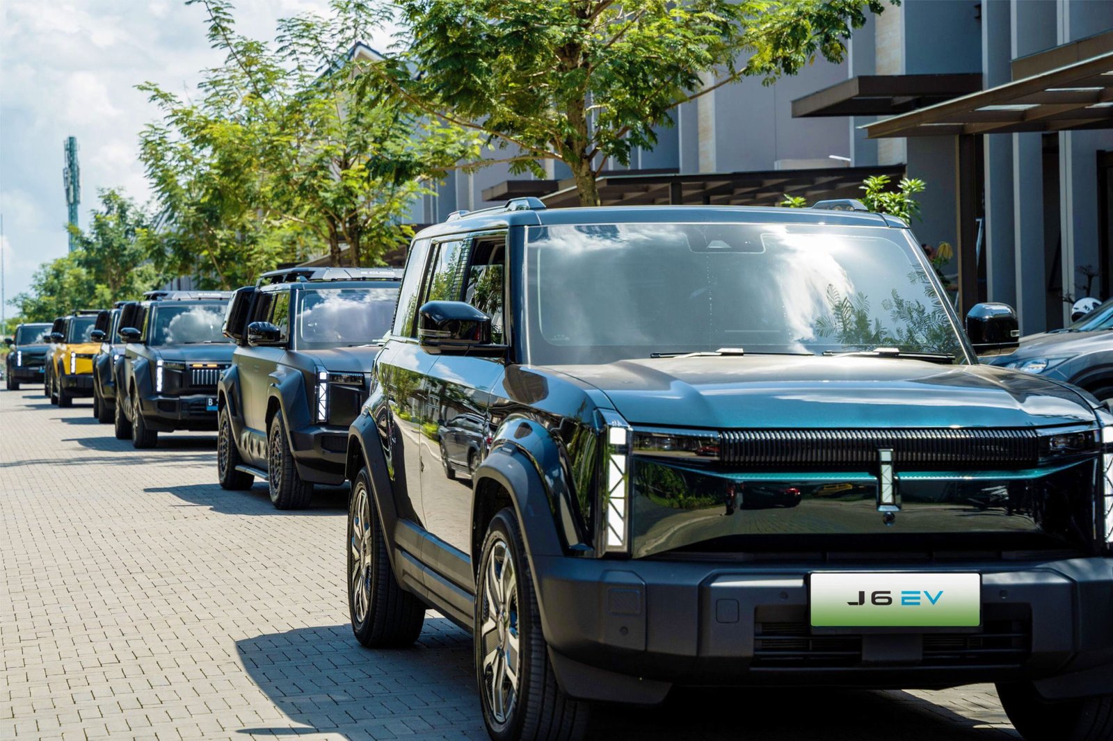 Chery-Borong-Penghargaan-Bergengsi-di-IIMS-Surabaya-dan-OTOMOTIF-Award-2025-(1)