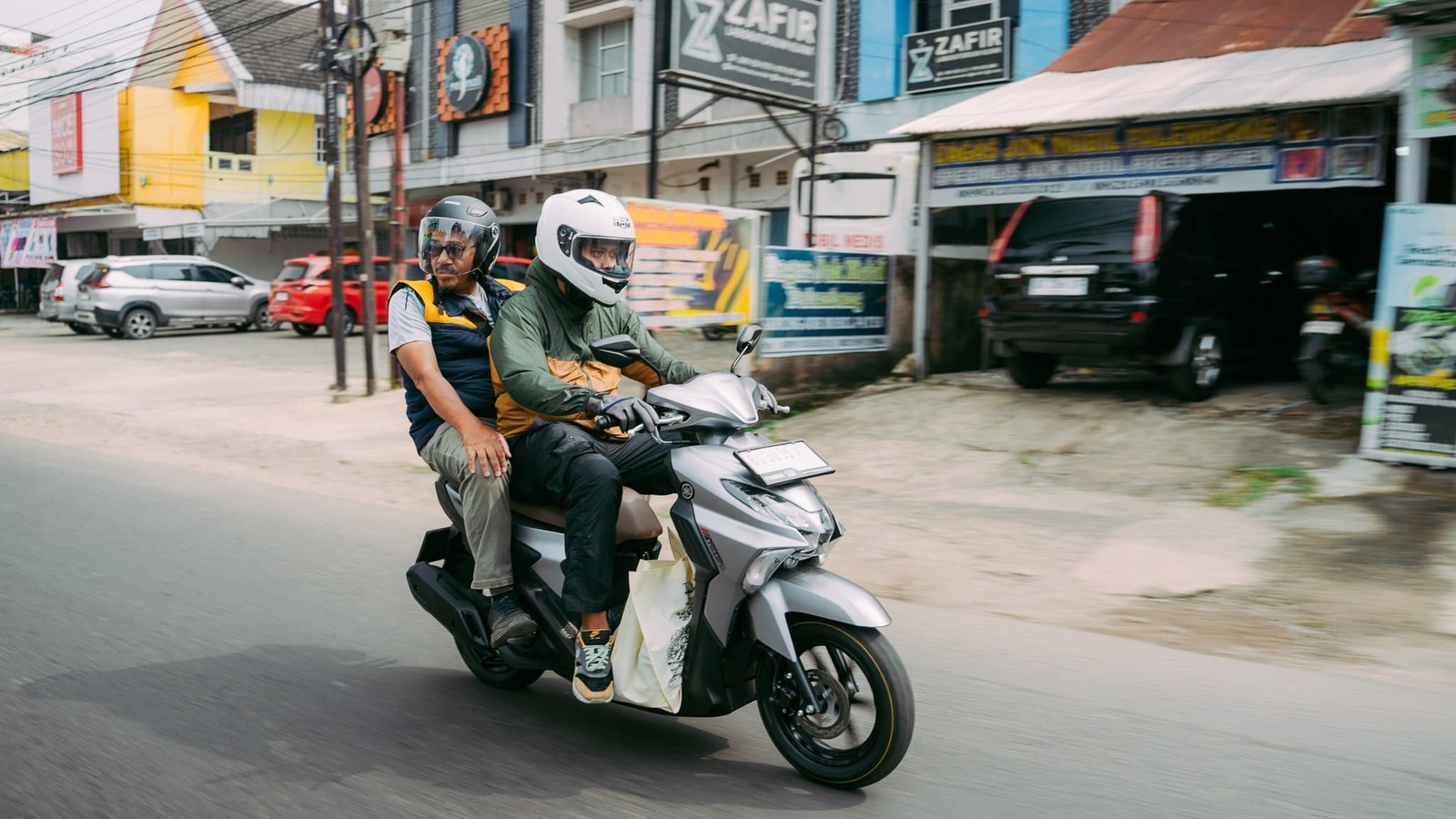 Dari Bawa Belanja hingga Climbing Sambil Boncengan, GEAR ULTIMA Tampil Perkasa di Grebek Pasar Rame Palembang