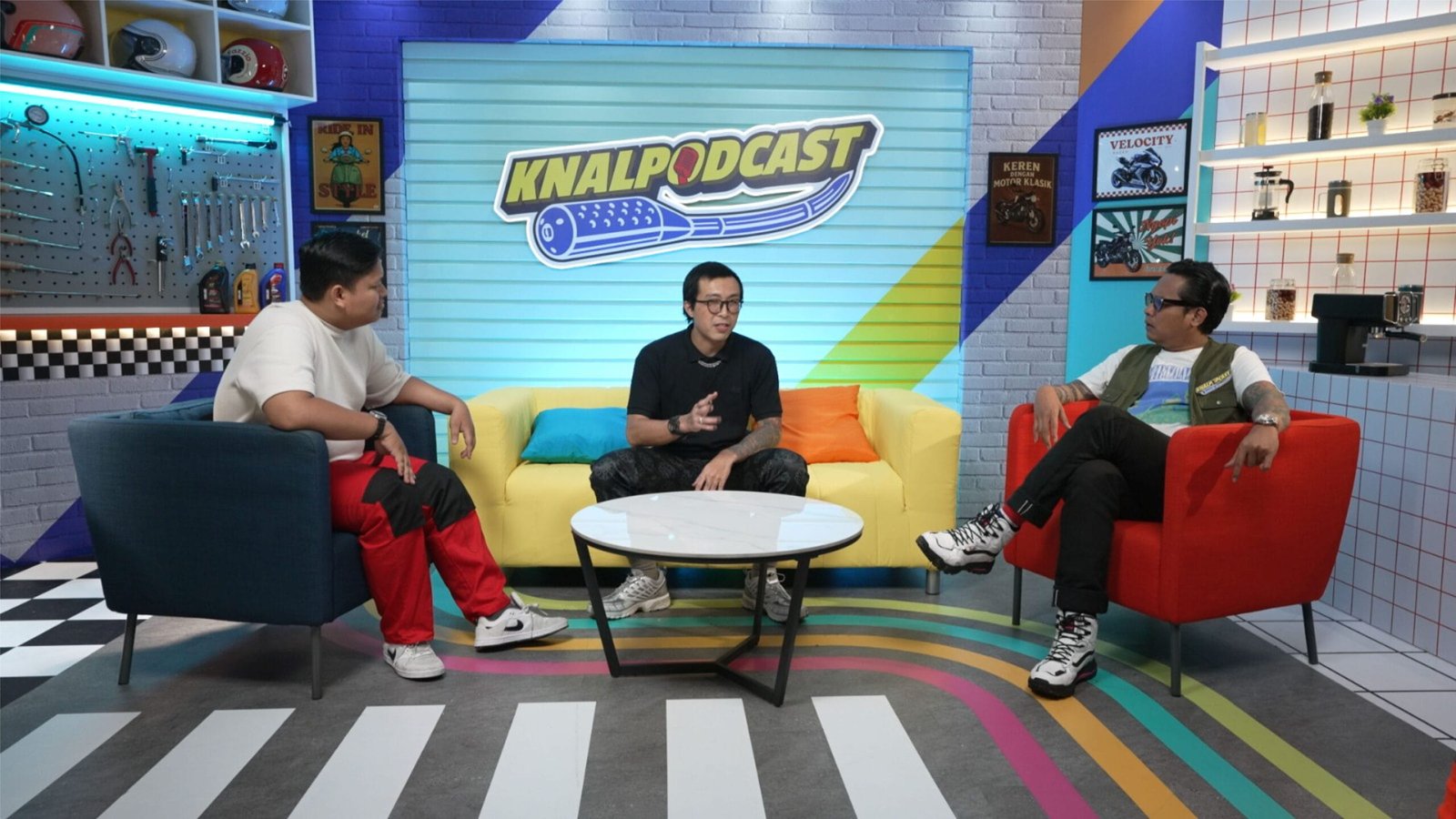 Full Gaspol! Dokter Tirta Kasih Riding Tips Seru di Episode Perdana Yamaha Knalpodcast Bareng Gofar Hilman