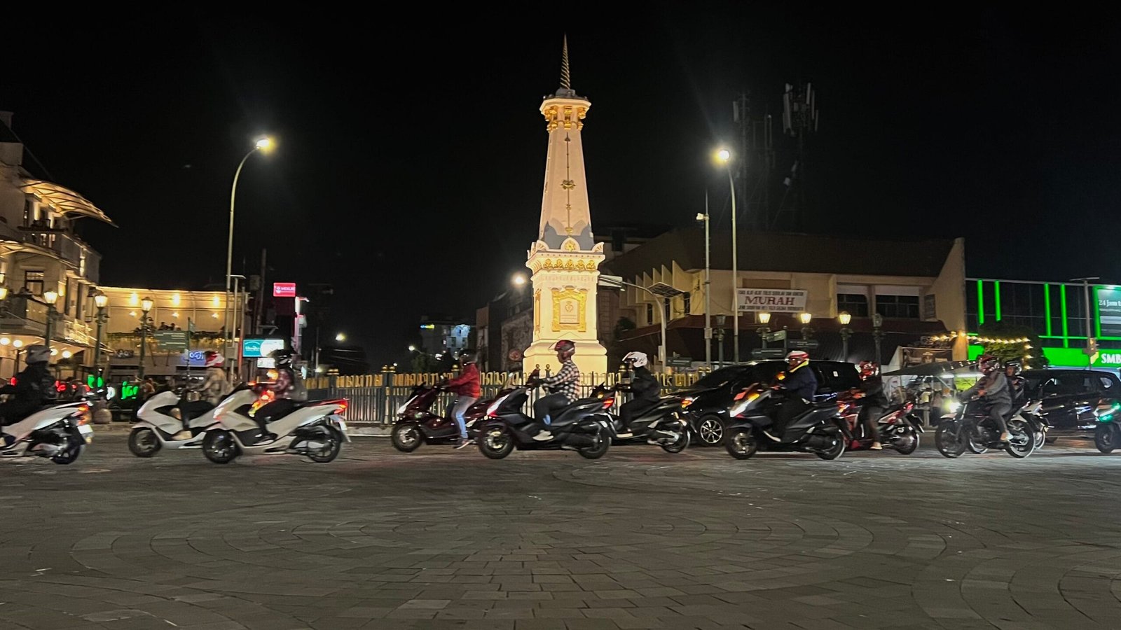 Nocturnal Community (NOCTURNITY) x Astra Motor Yogyakarta Astra Motor Yogyakarta Ajak Honda Community Riding Santai Malam Hari